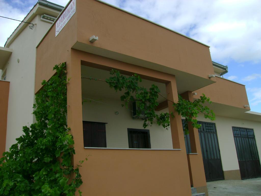 Apartment Zagor Kaštela الغرفة الصورة